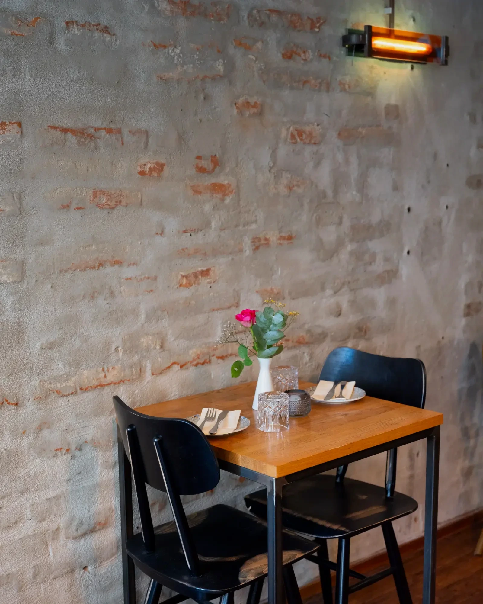 COCO Restaurant Atmosphere